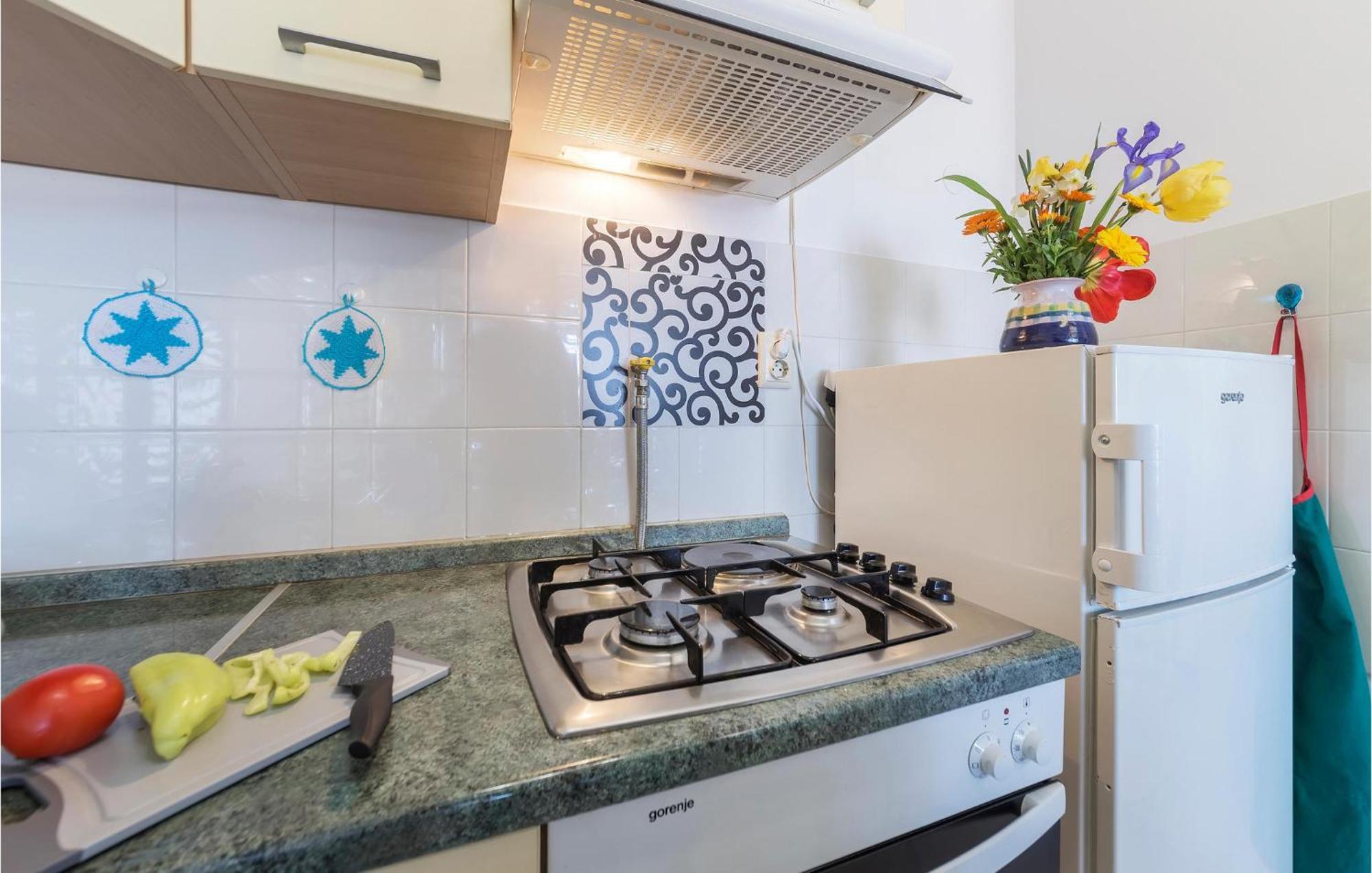 1 Bedroom Beautiful Apartment In Pula Exterior foto